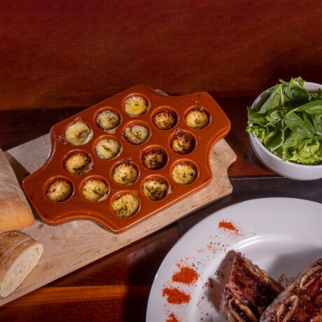 Provolonera Cheese Cerámica 16 Cavidades Provolonera Cheese Cerámica 16 Cavidades