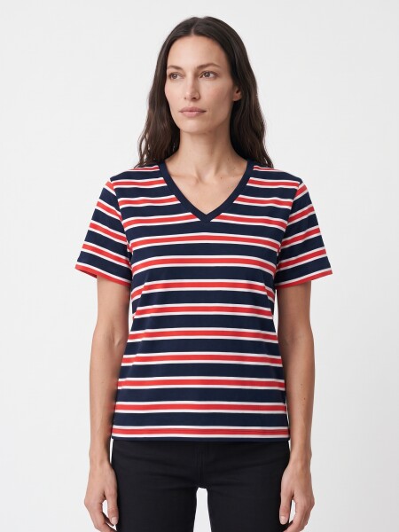REMERA NESTIA VARIANTE 2.