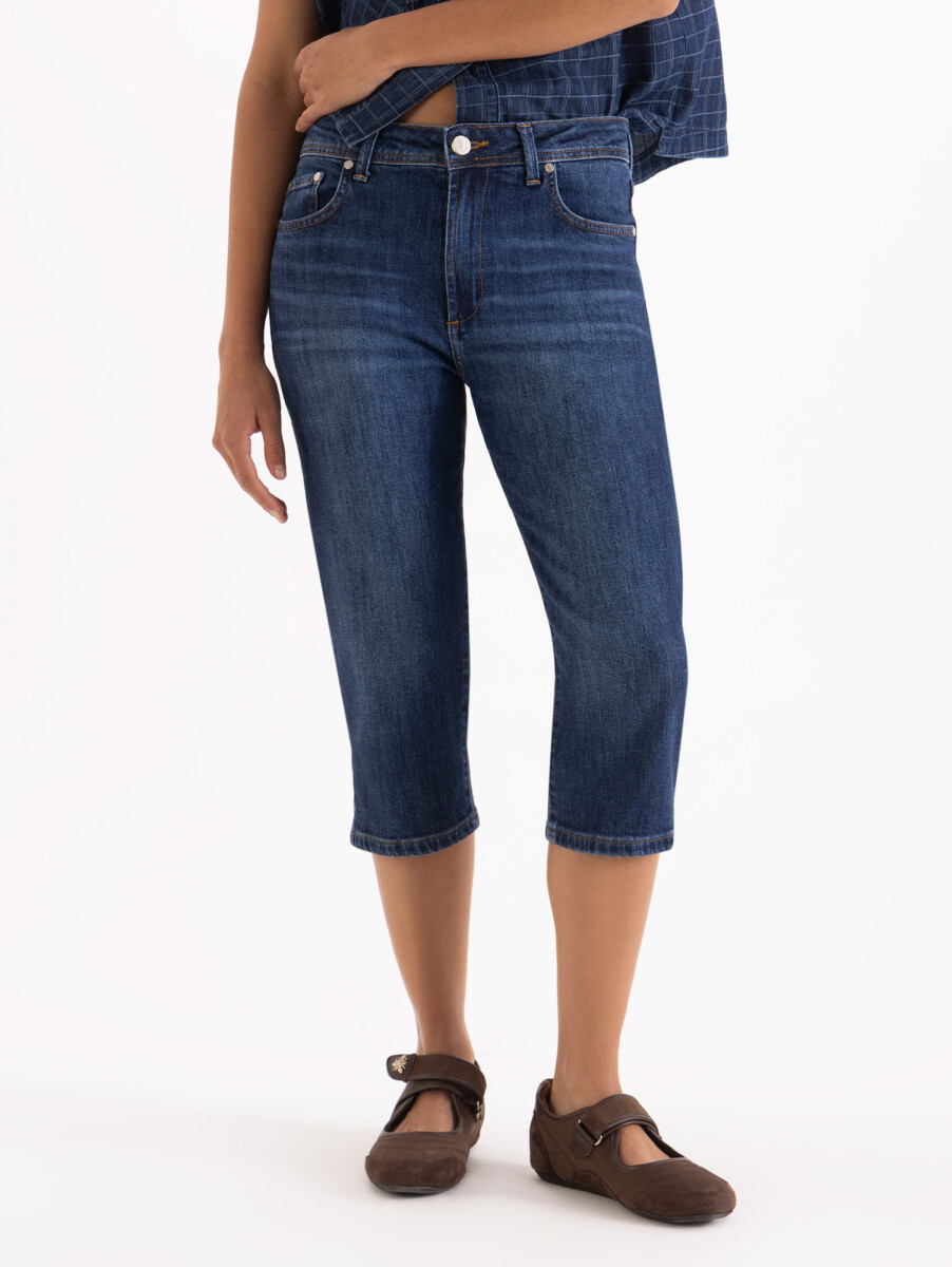 JEANS CAPRI BLUE 