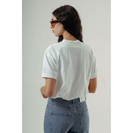 Camiseta Pouli White