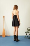 Vestido corto con piedras negro