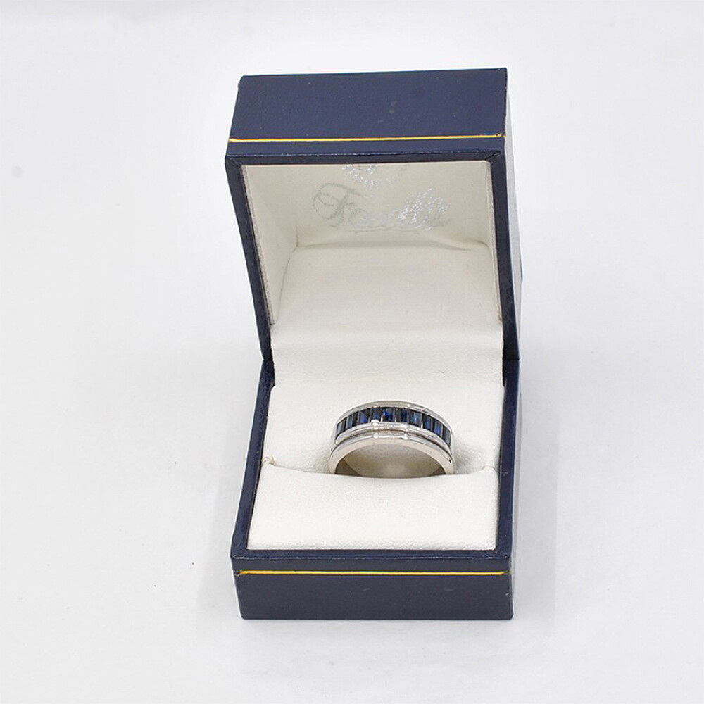 Anillo En Oro 18K Blanco Con Zafiros Anillo En Oro 18K Blanco Con Zafiros