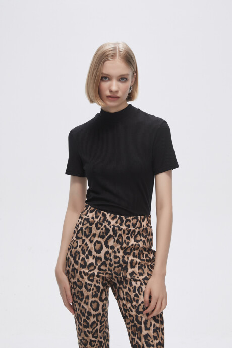Remera Daly Negro