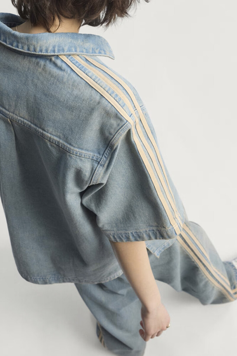 CAMISA PREMIUM ESSENTIALS DENI Celeste