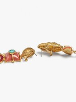 Pendientes Asimétricos Con Piedras multicolor