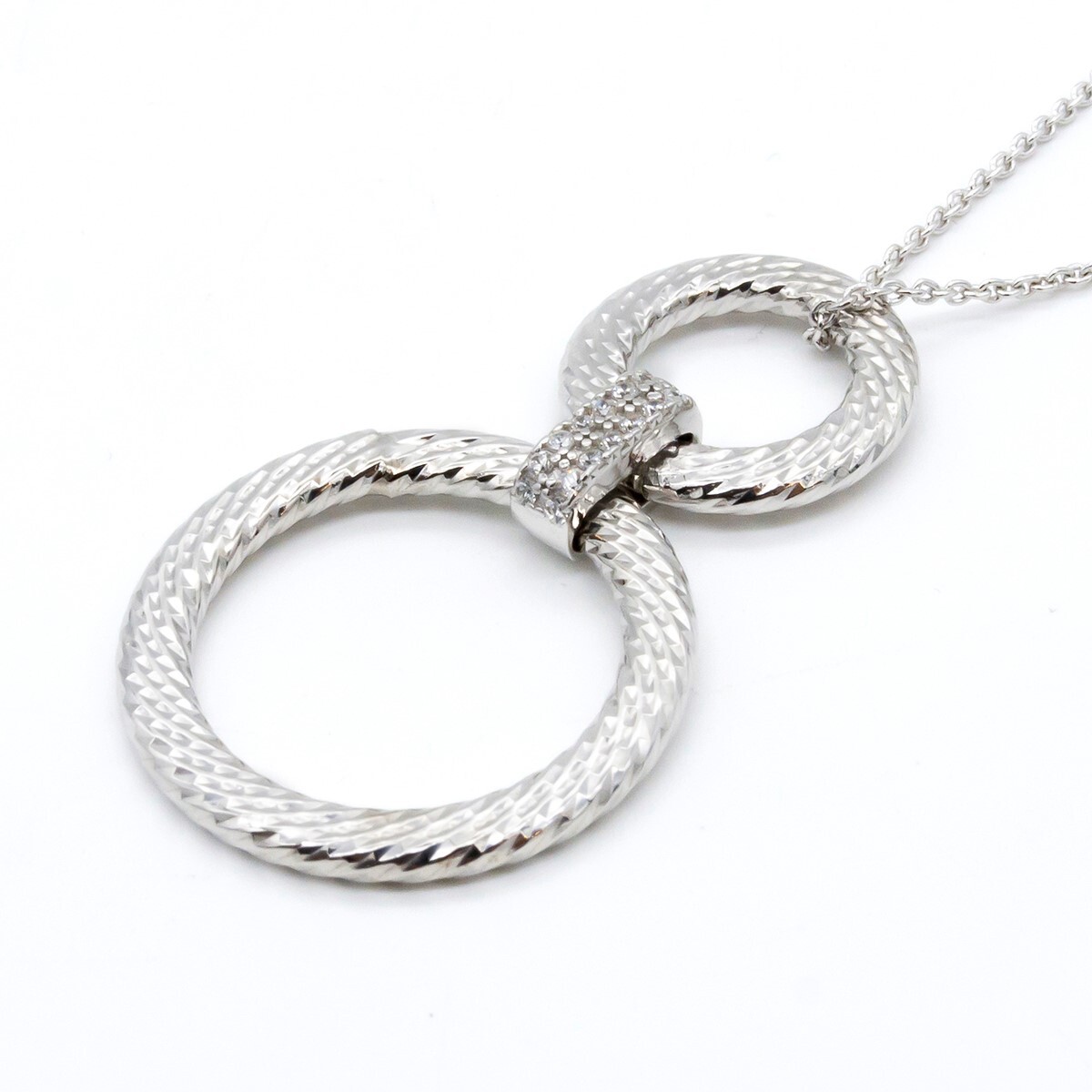 Conjunto de colgante y cadena de plata 925 rodinada con circonias. 