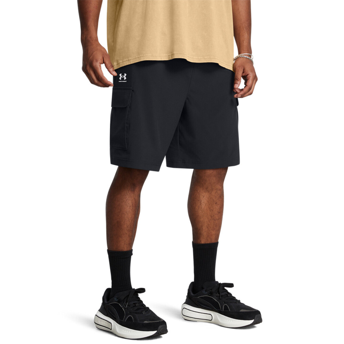 UA Vibe Woven Cargo Short-GRN - BLK-001 