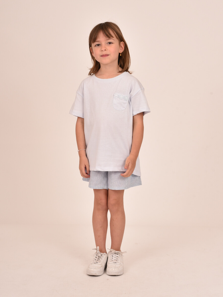 REMERA JULIETA - CELESTE 