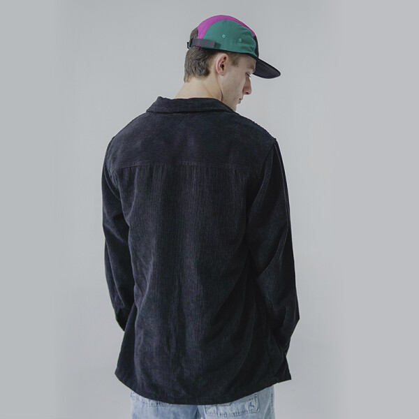 Camisa Pulau Saki Negro