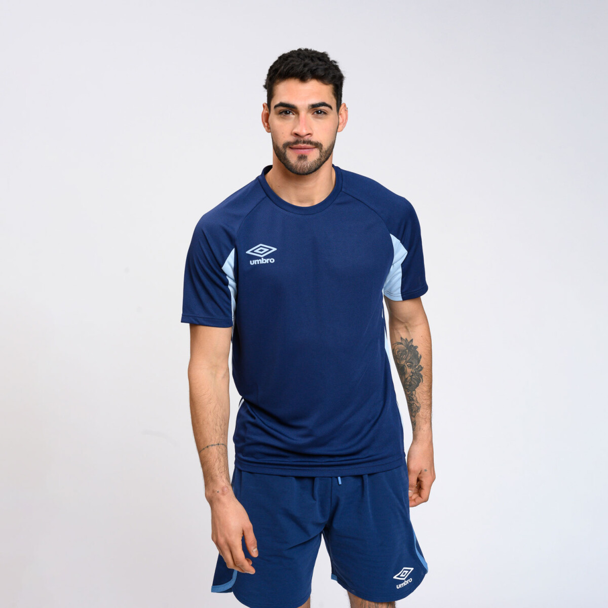 REMERA MELU HOMBRE Umbro Hombre - 01p 