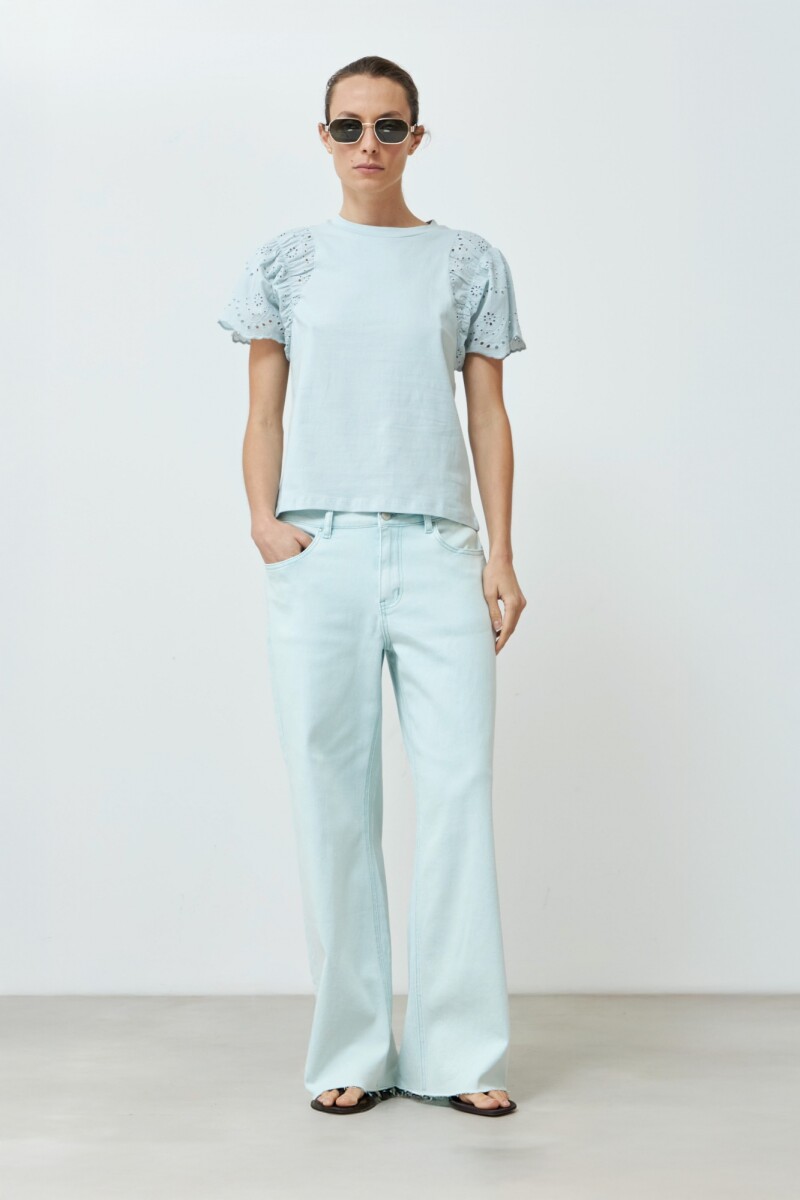 Remera con mangas de broderie - verde agua 