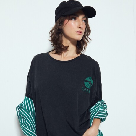 REMERA FRAXINUS Negro