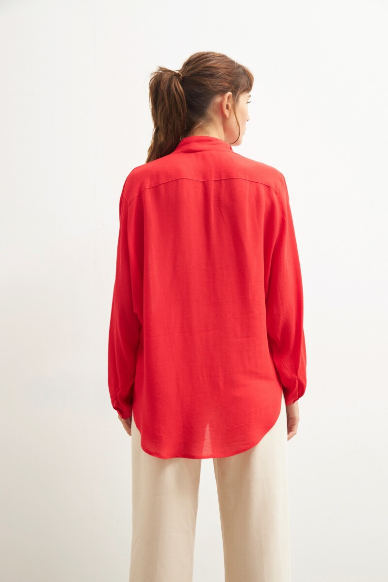 Blusa con frunce rojo