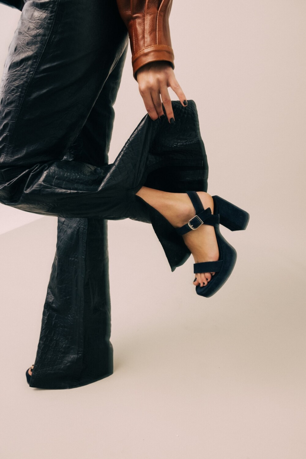 None Bridal Heels Negro