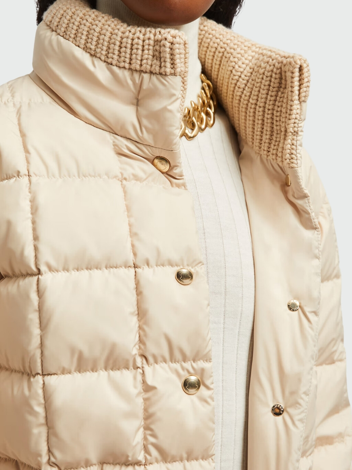 Moncler - Campera rellena de plumas con cintura ajustable, Antigone Beige