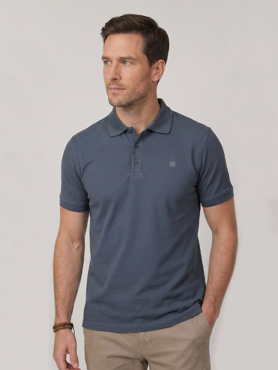 REMERA POLO CLIFTON - GRIS OSCURO 