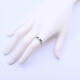 Anillo medio sin fin oro 18k blanco con esmeraldas y brillantes. Anillo medio sin fin oro 18k blanco con esmeraldas y brillantes.