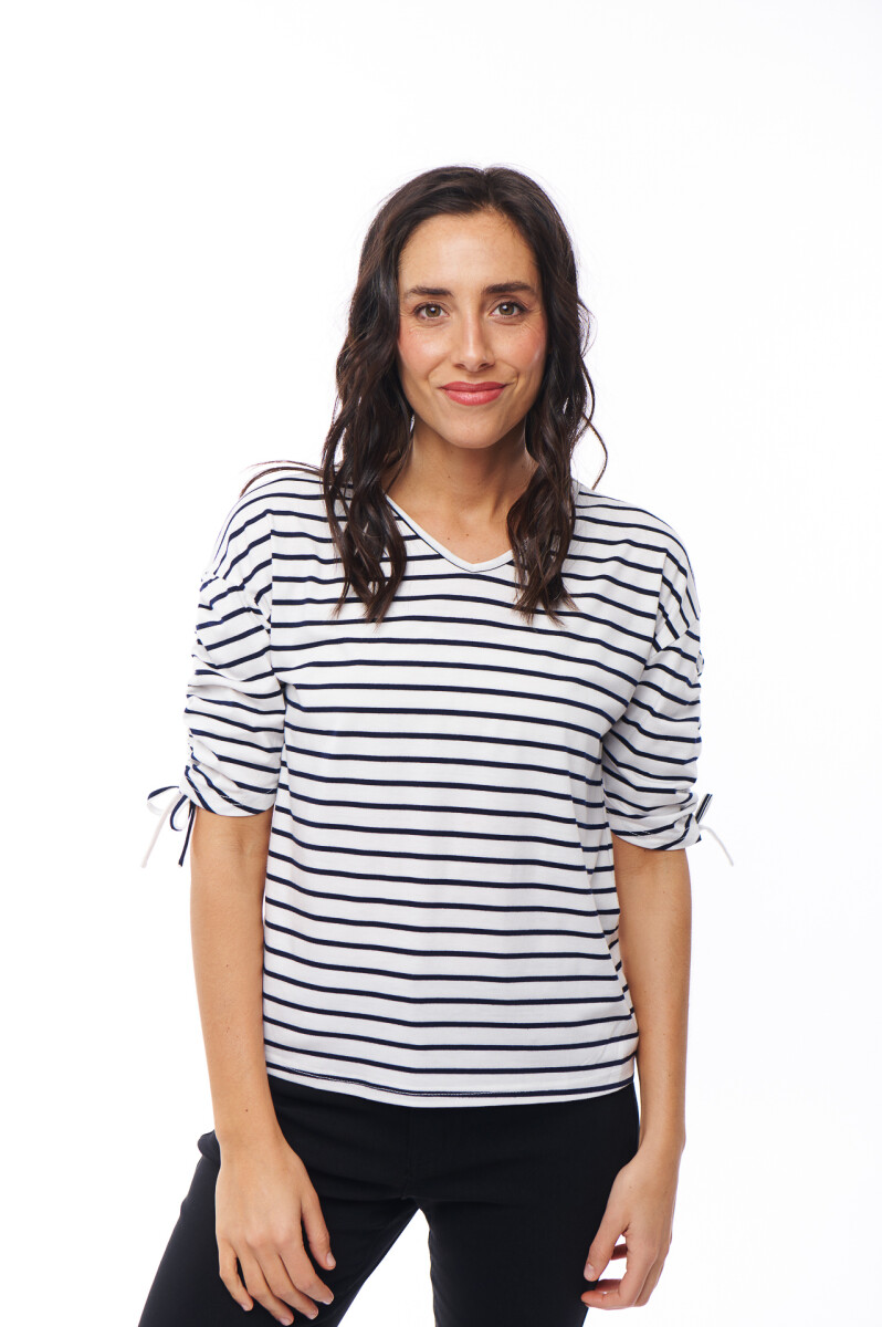 REMERA INCA - BLANCO RAYAS 
