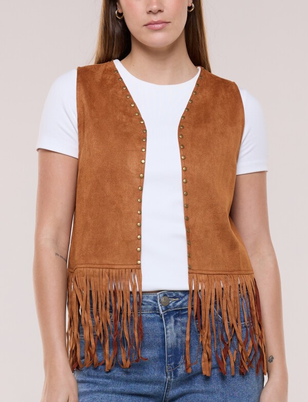Chaleco Suede Con Tachas Y Flecos TOSTADO