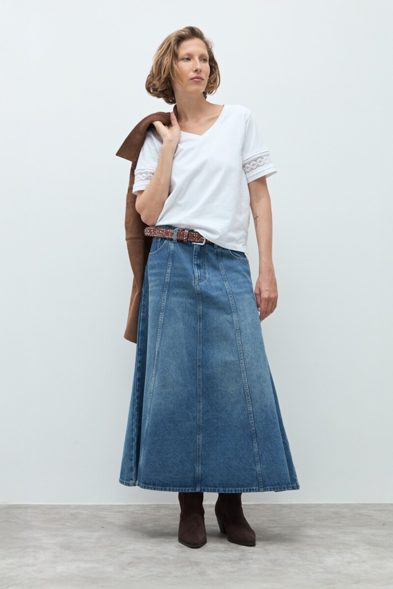 Remera con puntilla blanco