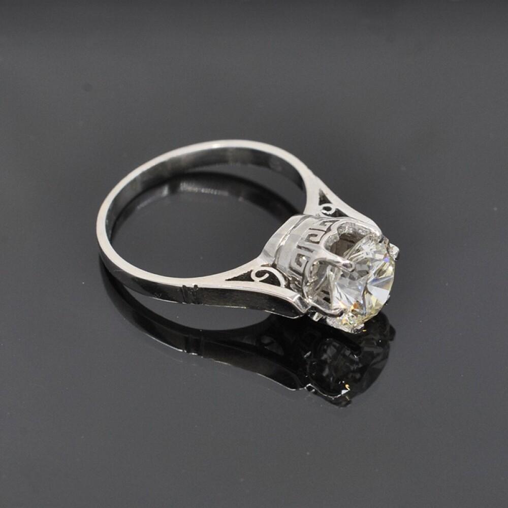 Anillo Antiguo En Platino Con Importante Brillante Central Anillo Antiguo En Platino Con Importante Brillante Central