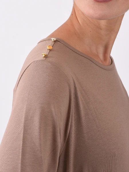 REMERA OHANA MARRON