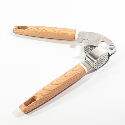 OUTLET Prensador picador de ajo mango de madera Outlet Prensador Picador De Ajo Mango De Madera