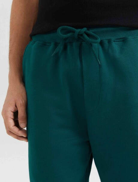 BERMUDA BÁSICA MASCULINA CON ELÁSTICO VERDE