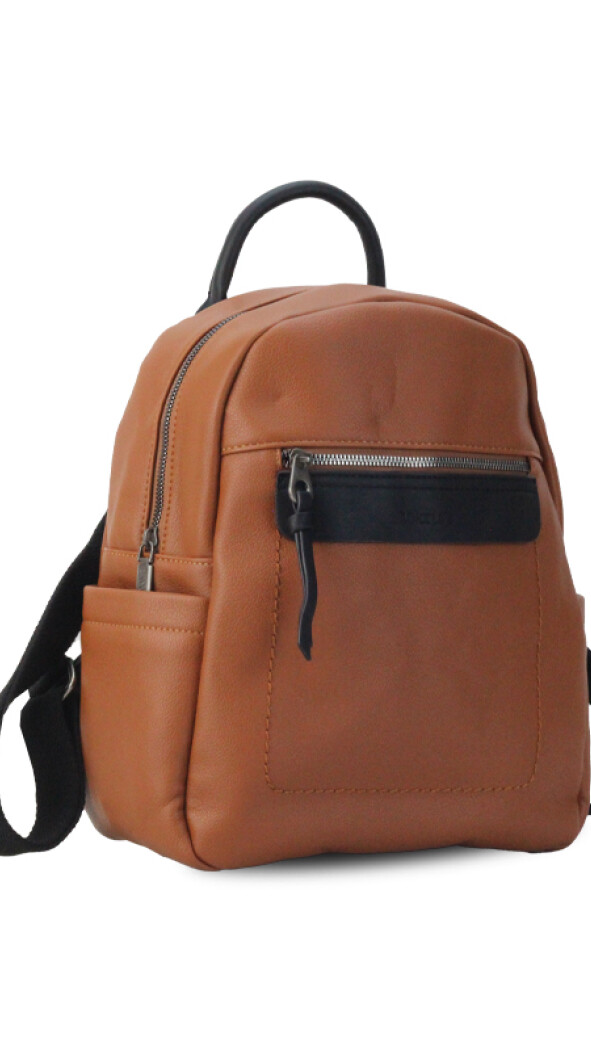 MOCHILA JOHANNESBURGO CARAMELO C/ NEGRO
