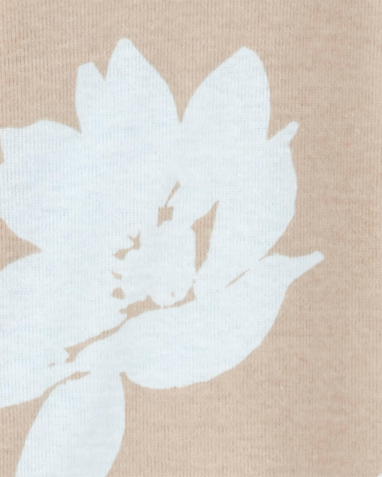 Pijama una pieza de algodón, beige, diseño floral. Talles 2-5T Pijama una pieza de algodón, beige, diseño floral. Talles 2-5T