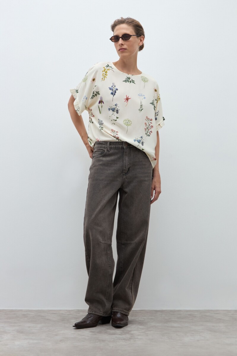Blusa estampa floral con volados - crudo 