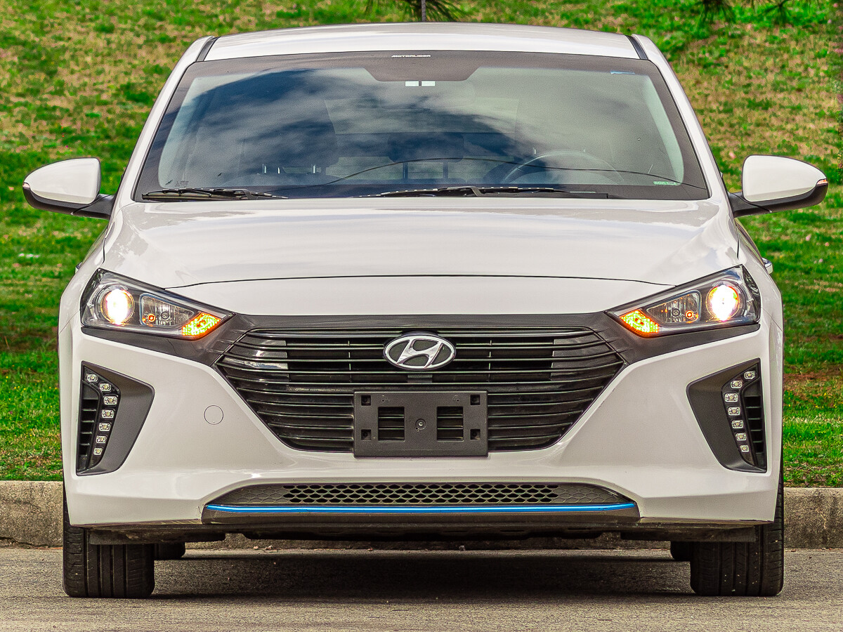 Hyundai Ioniq 1.6 GDI Hibrido AT | Permuta / Financia Hyundai Ioniq 1.6 GDI Hibrido AT | Permuta / Financia