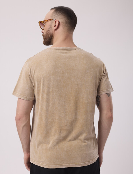 T-shirt estoneada arena