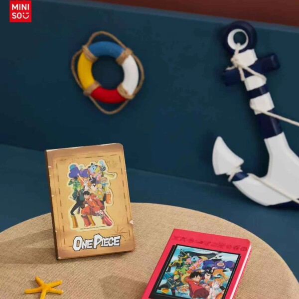 Cuaderno One piece con imán rojo