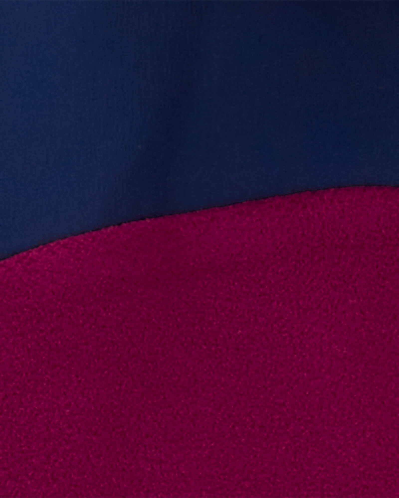 Campera de micropolar, diseño colorblock. Talles 2-5T Campera de micropolar, diseño colorblock. Talles 2-5T