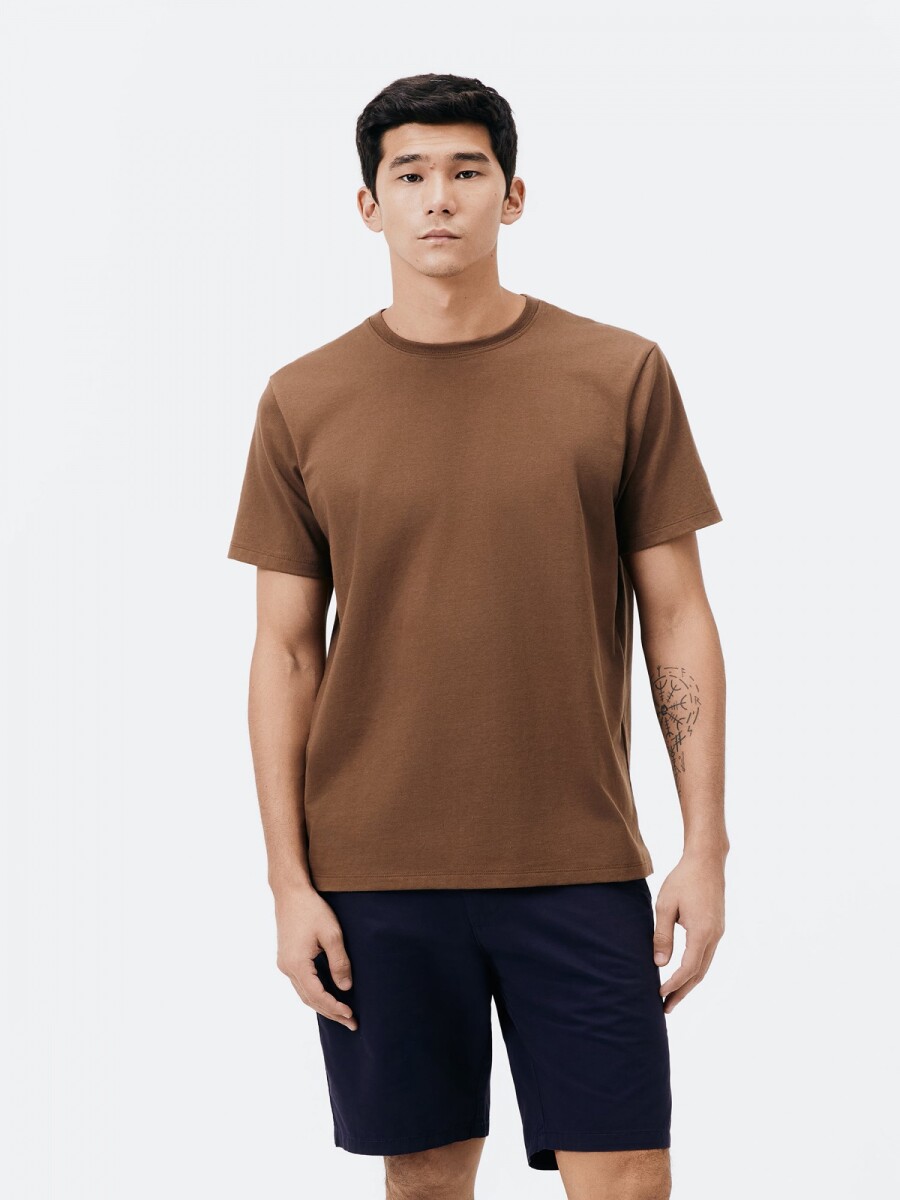 CAMISETA BÁSICA SUPER COTTON - MARRÓN 