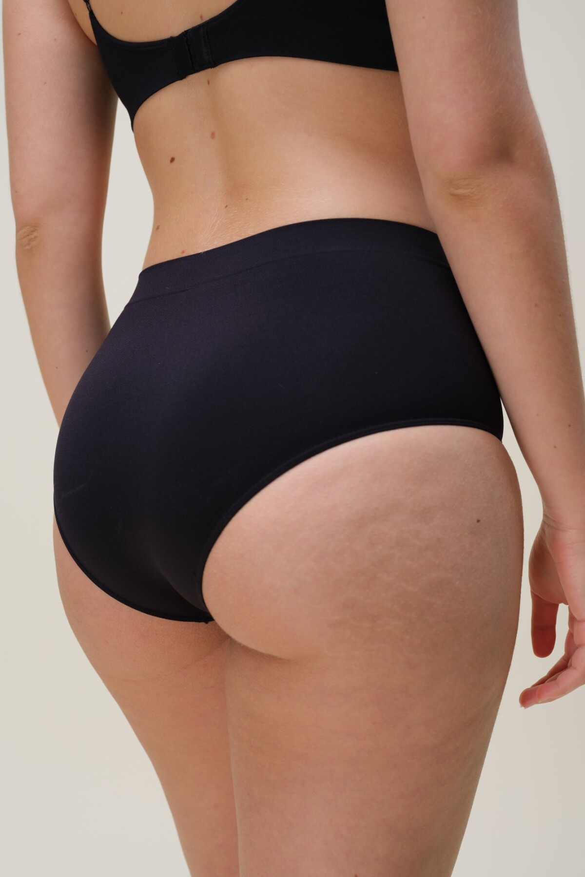 Tiro Alto Seamless Negro
