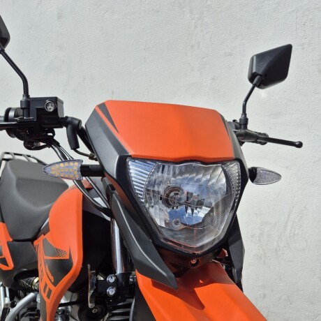 Yumbo SK125 II Naranja
