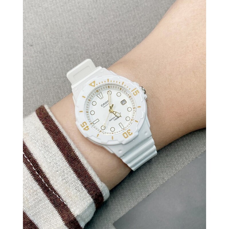 Reloj análogo Casio resistente al agua Reloj análogo Casio resistente al agua
