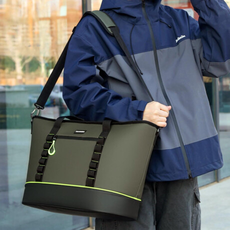 Conservadora térmica 28L con asa y correa ajustable 51x24x34cm Verde