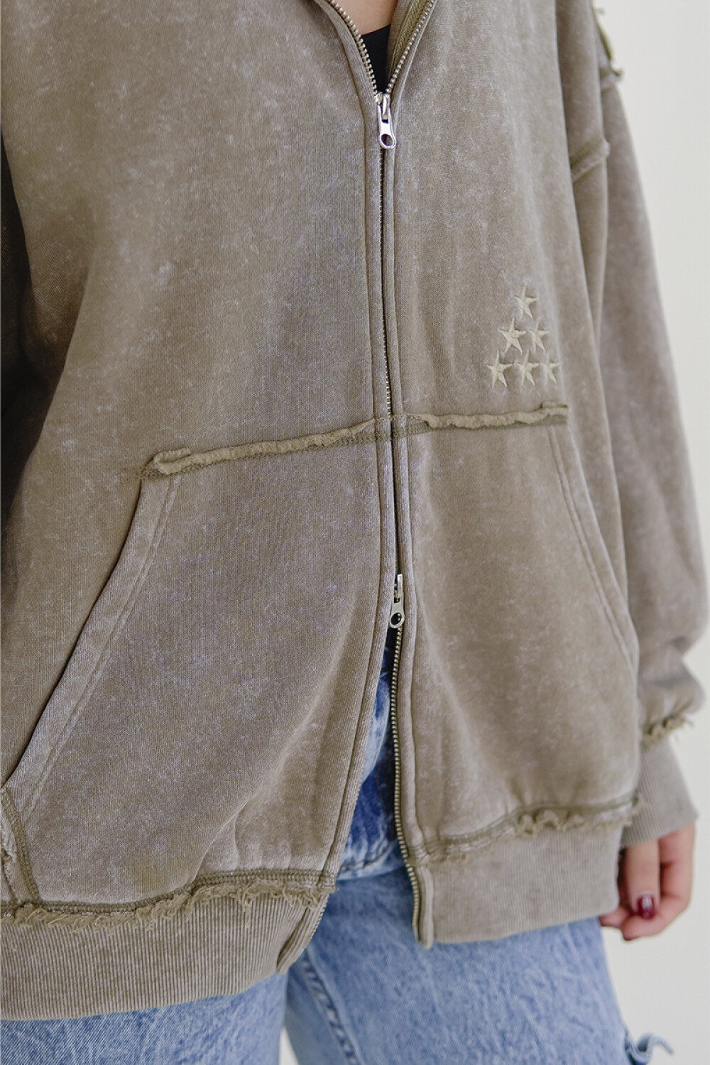 Canguro Pulau Duko Beige