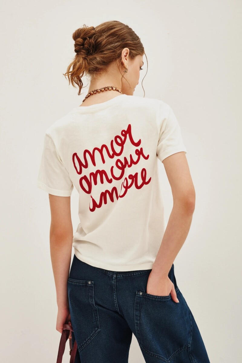Remera Amoure Crudo