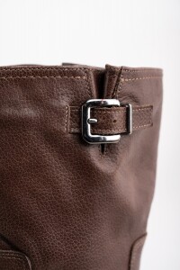 Bota Cuero Hebilla Cafe
