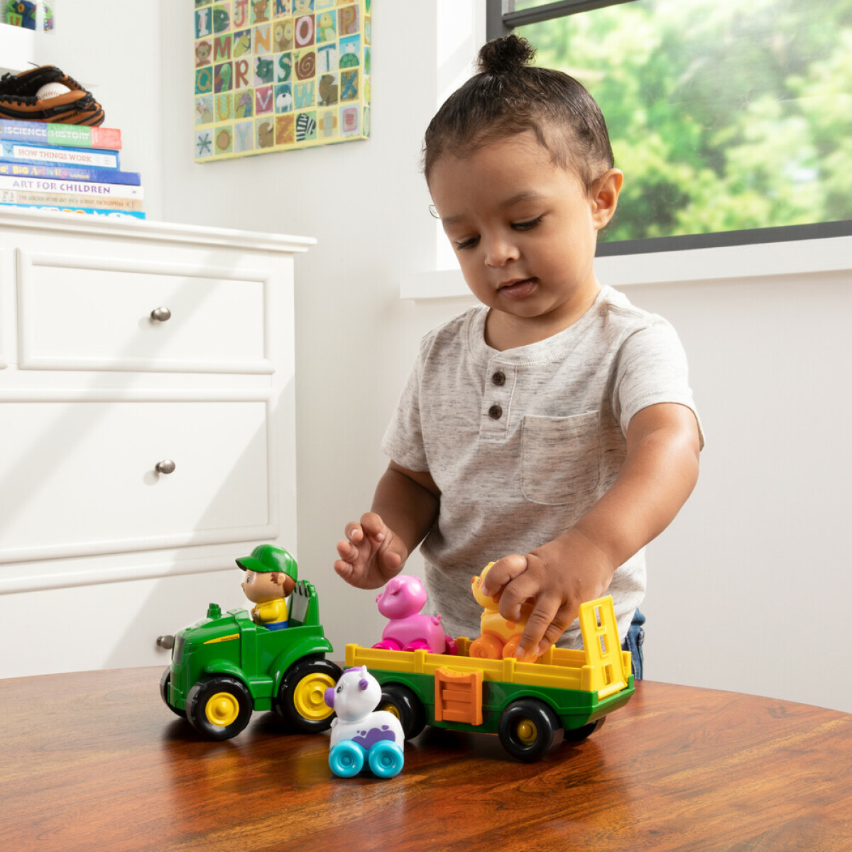 Tractor con vagones y sonido animales 