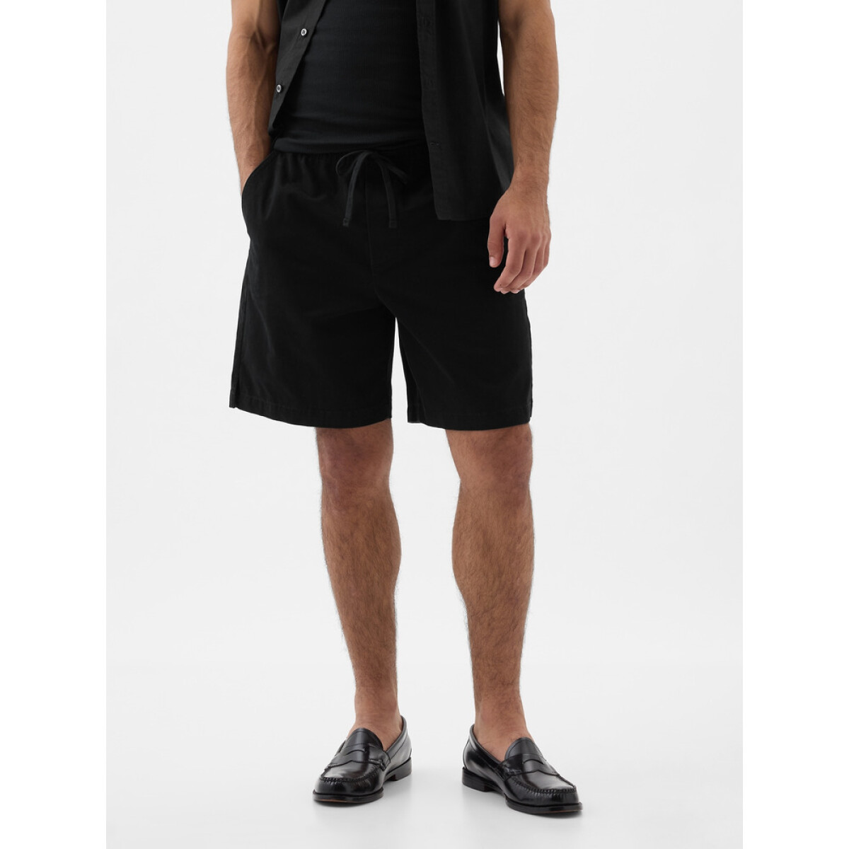 V-8IN ESSENTIAL EASY SHORT - TRUE BLACK V2 
