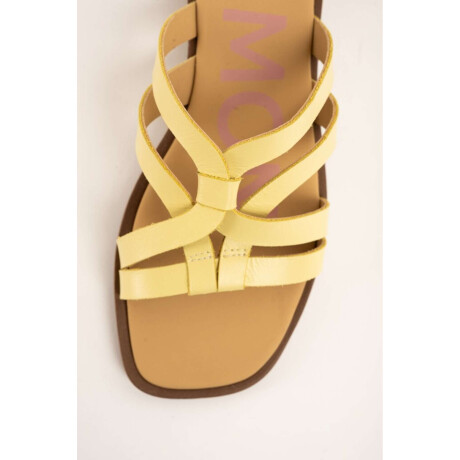 Sandalia Entrelazada Cuero Amarillo Patito
