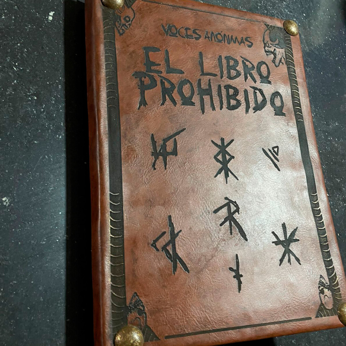 VOCES ANÓNIMAS - EL LIBRO PROHIBIDO (EDICION LIMITADA)ULTIMAS UNIDADES 