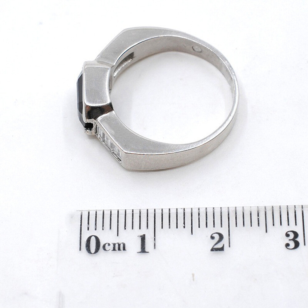 Anillo En Platino, Brillantes Y Zafiro Anillo En Platino, Brillantes Y Zafiro