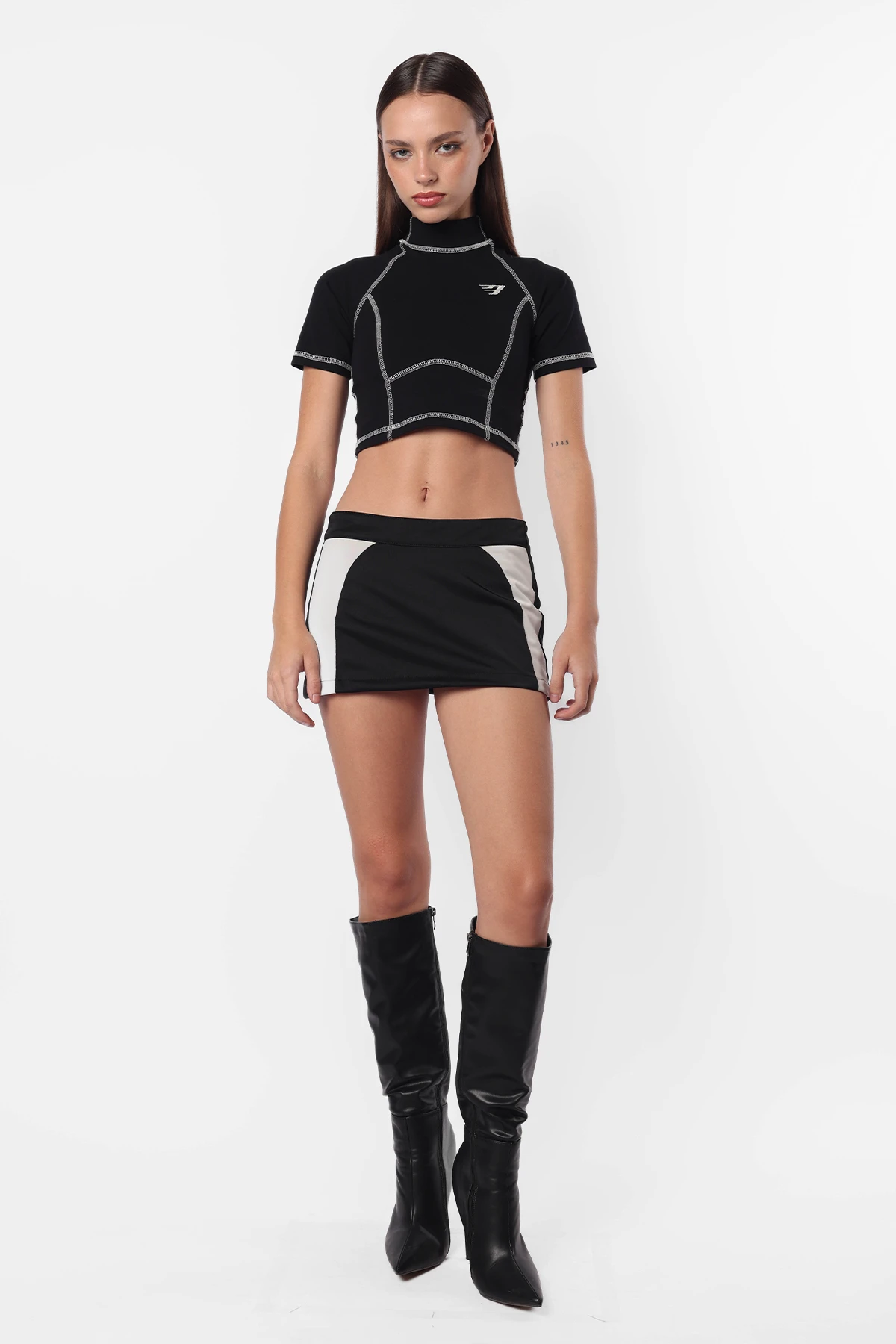 Baby Tee Nahen Negro