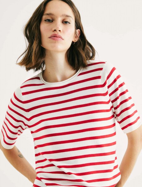 CAMISETA MANGA CORTA CON RAYAS ROJO